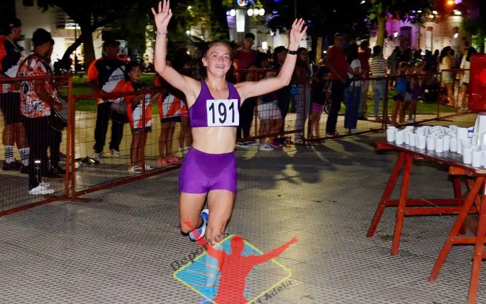 Greta Rodríguez y Juan Carlos Luqui ganaron la corrida de fin de Año