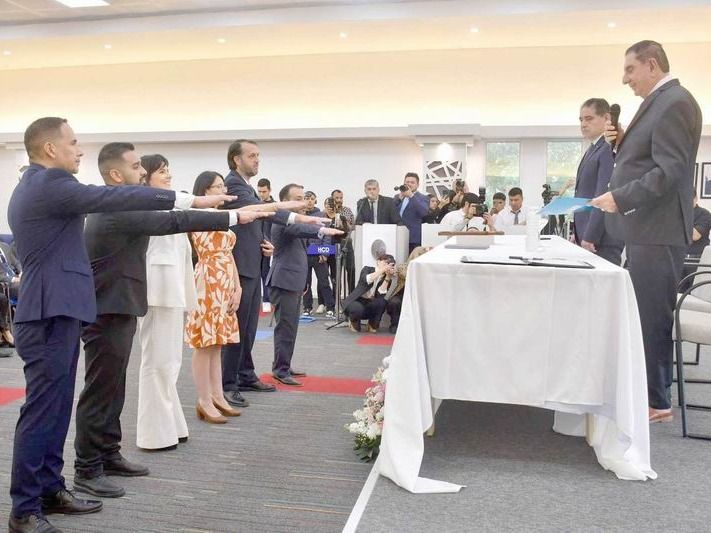 El intendente Jofré juró la
nueva Constitución Provincial