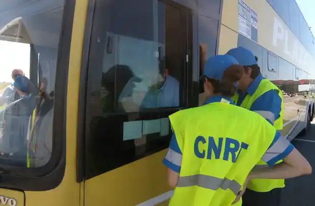 Retuvieron cuatro colectivos de larga distancia en la terminal de la ciudad