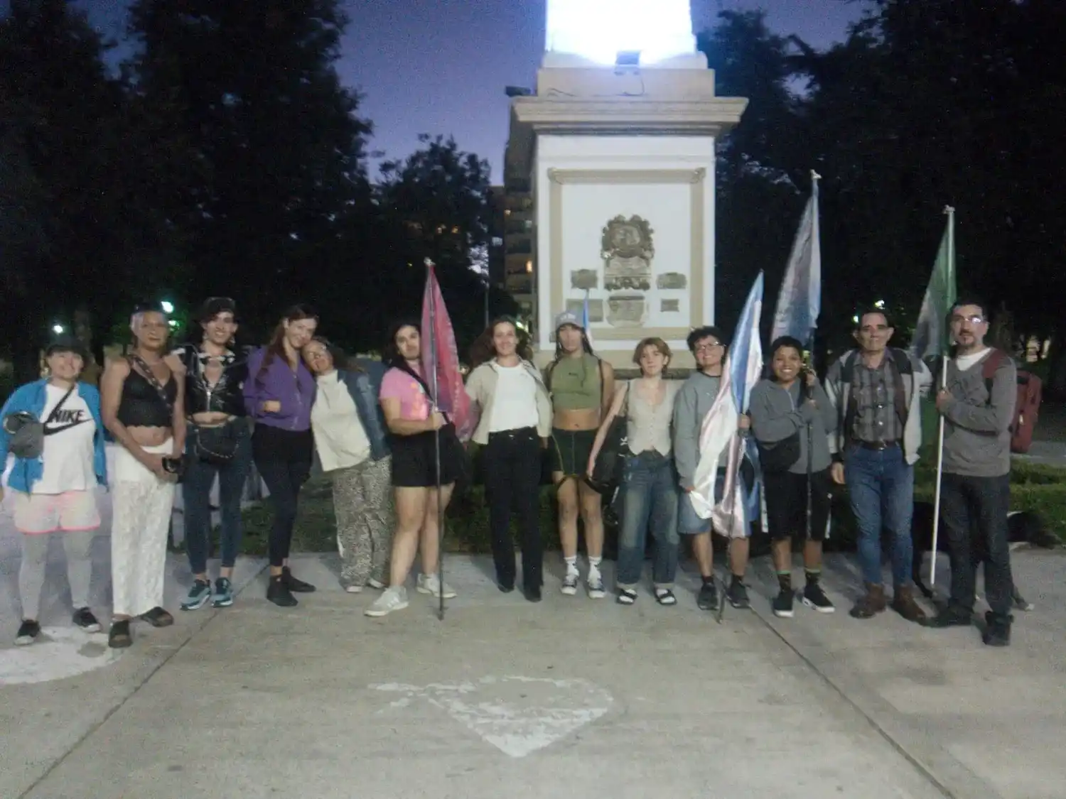 La entidad organizó una asamblea este miércoles en la plaza Independencia, donde participaron más de 25 personas.