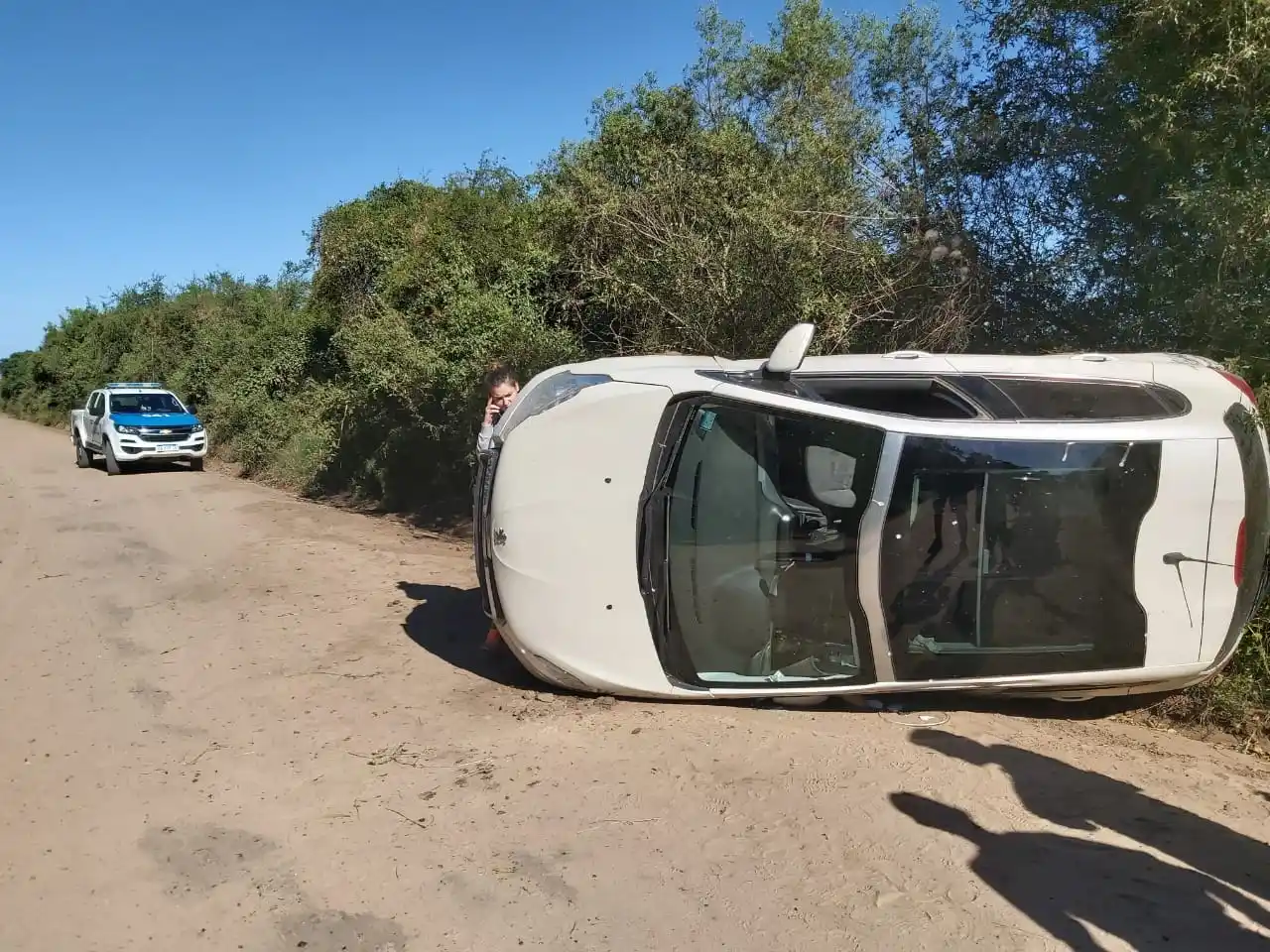 Intentó esquivar un animal y volcó camino al Ñandubaysal