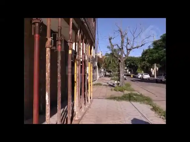 Barrio Roma: Desalojaron un edificio por peligro de derrumbe