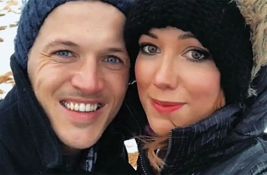 Su esposa murió de cáncer y se enamoró de una mujer idéntica