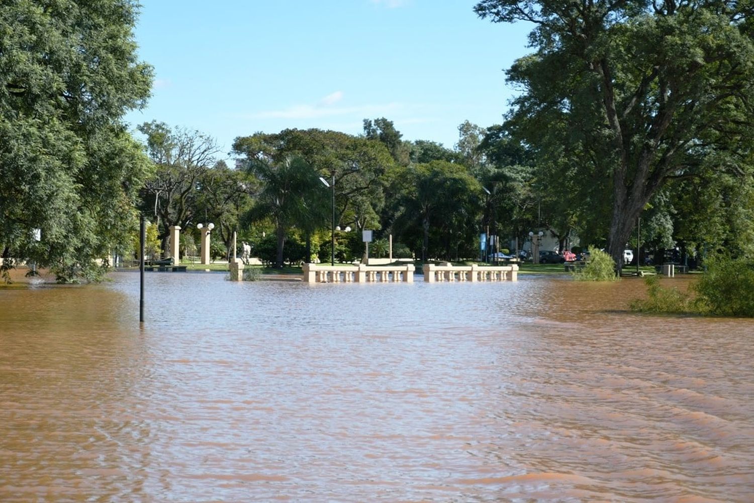 Los niveles del río descenderán a partir de hoy sábado