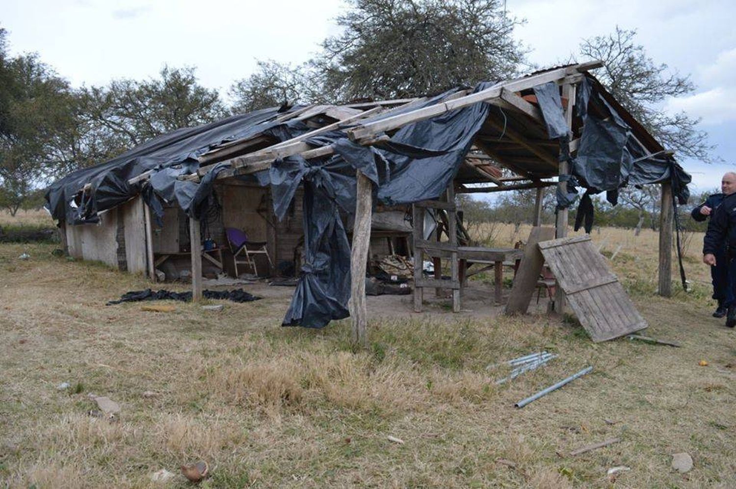 Un joven de 19 años mató a golpes a un hombre de 70 en su precaria vivienda