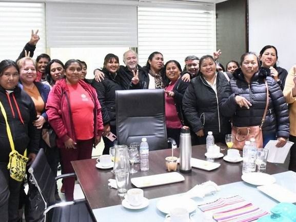 El Jefe de Gabinete de ministros se 
reunió con mujeres indígenas en su día