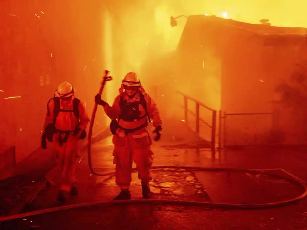 Balance de muertos en incendio del norte de California sube a 83