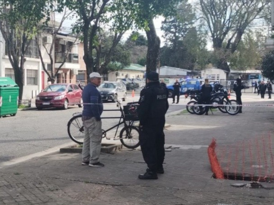 No estaba claro aún si el fallecido se había quitado la vida o si fue víctima de un crimen. (Radio 2)