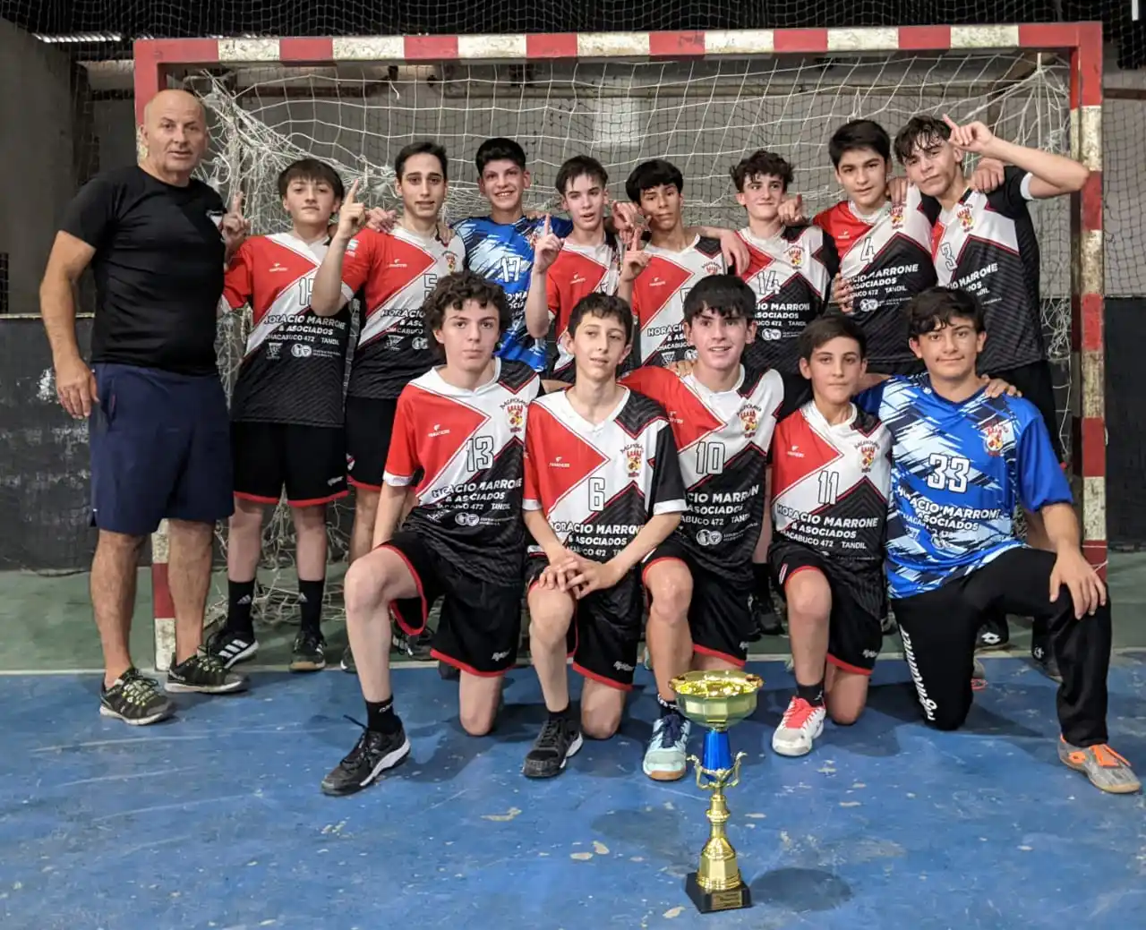 Los menores de Defensa obtuvieron el Clausura.