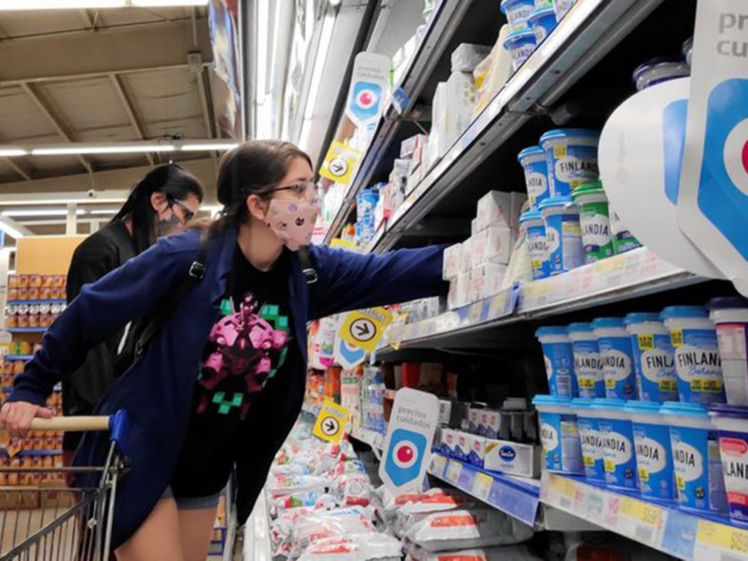 En los alimentos los impuestos son un cuarto del precio que pagan los consumidores