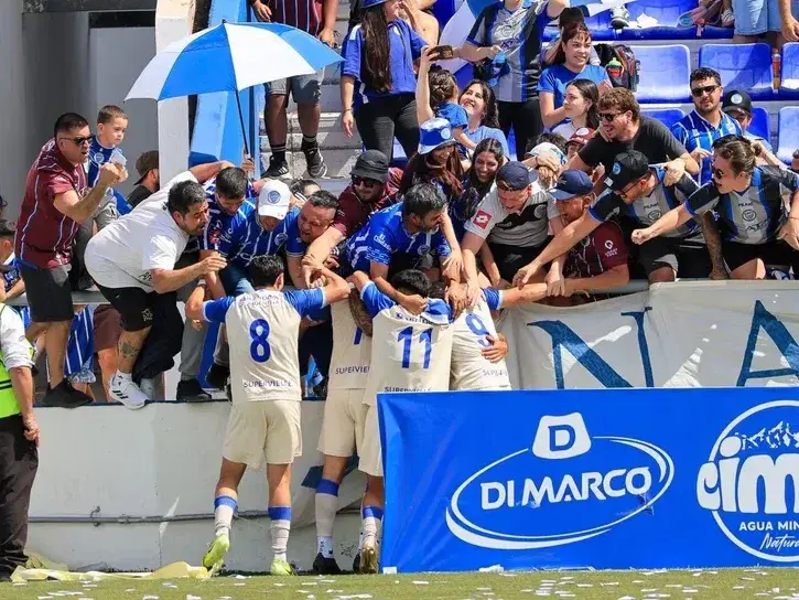 Godoy Cruz le ganó a Almirante Brown en una definición para el infarto y se metió en la final.