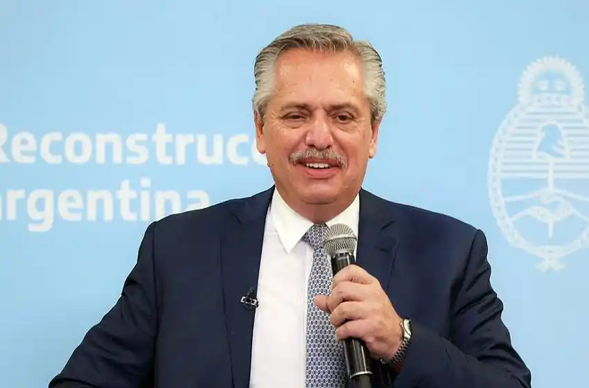 «Lograr que los que tienen un plan tengan empleo es formalizar la Argentina», dijo Fernández