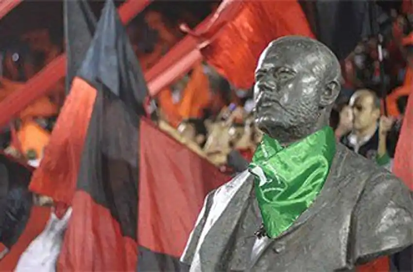 Polémica en redes sociales por el pañuelo verde de Isaac Newells