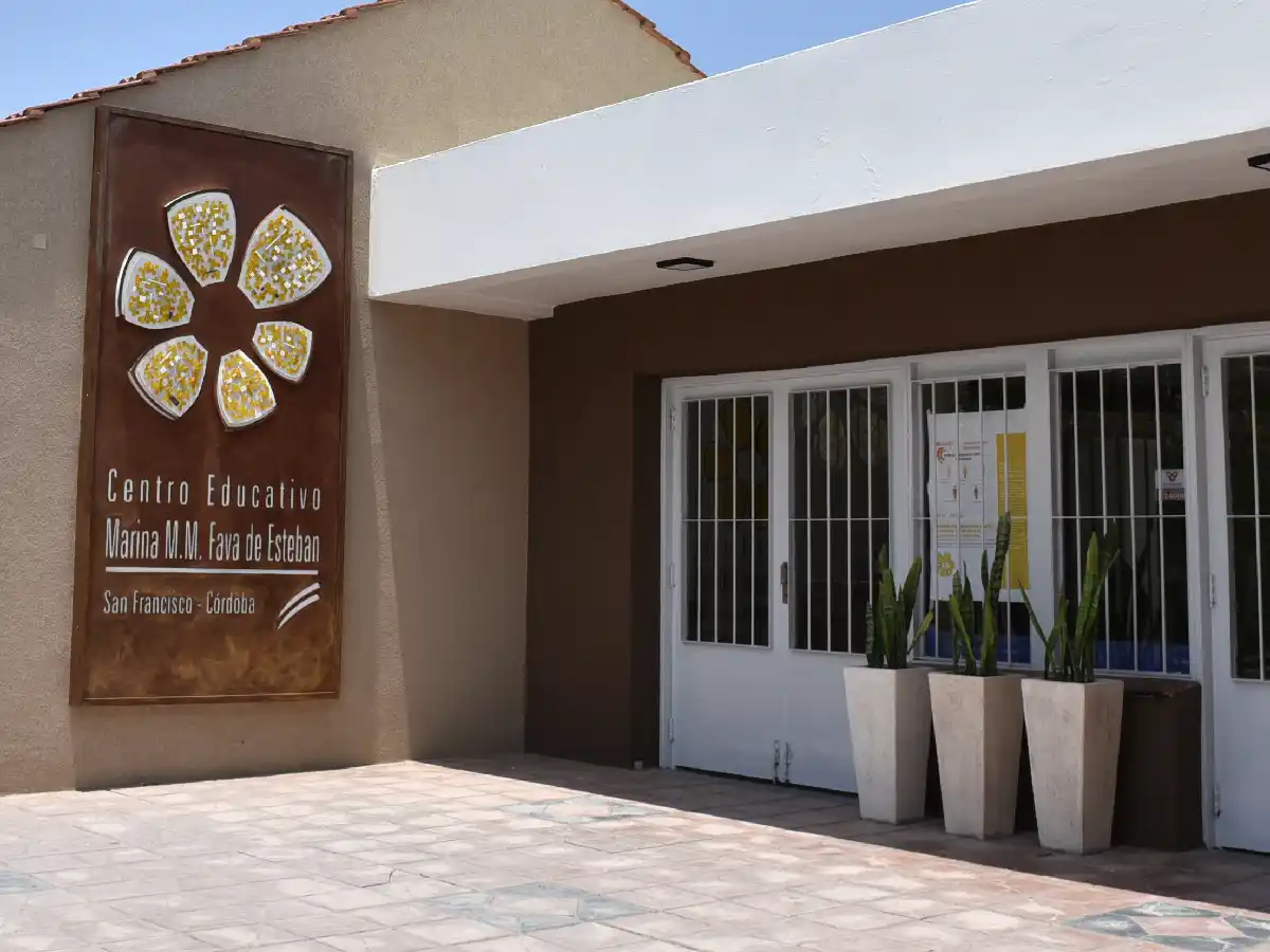 El gobierno lanzó la web "La escuela en casa"