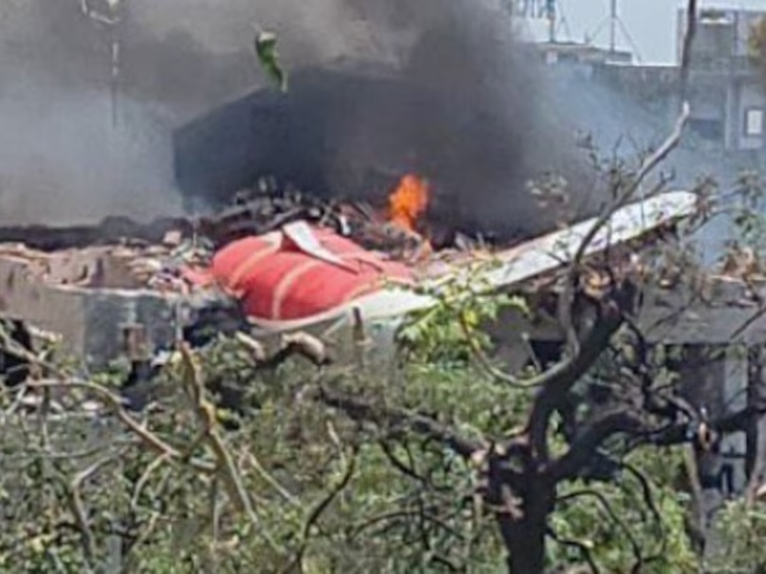 Se estrelló un avión con 242 personas a bordo en India