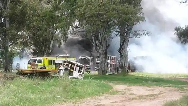 Varios unidades de la desaparecida Monticas fueron destruidas en un incendio