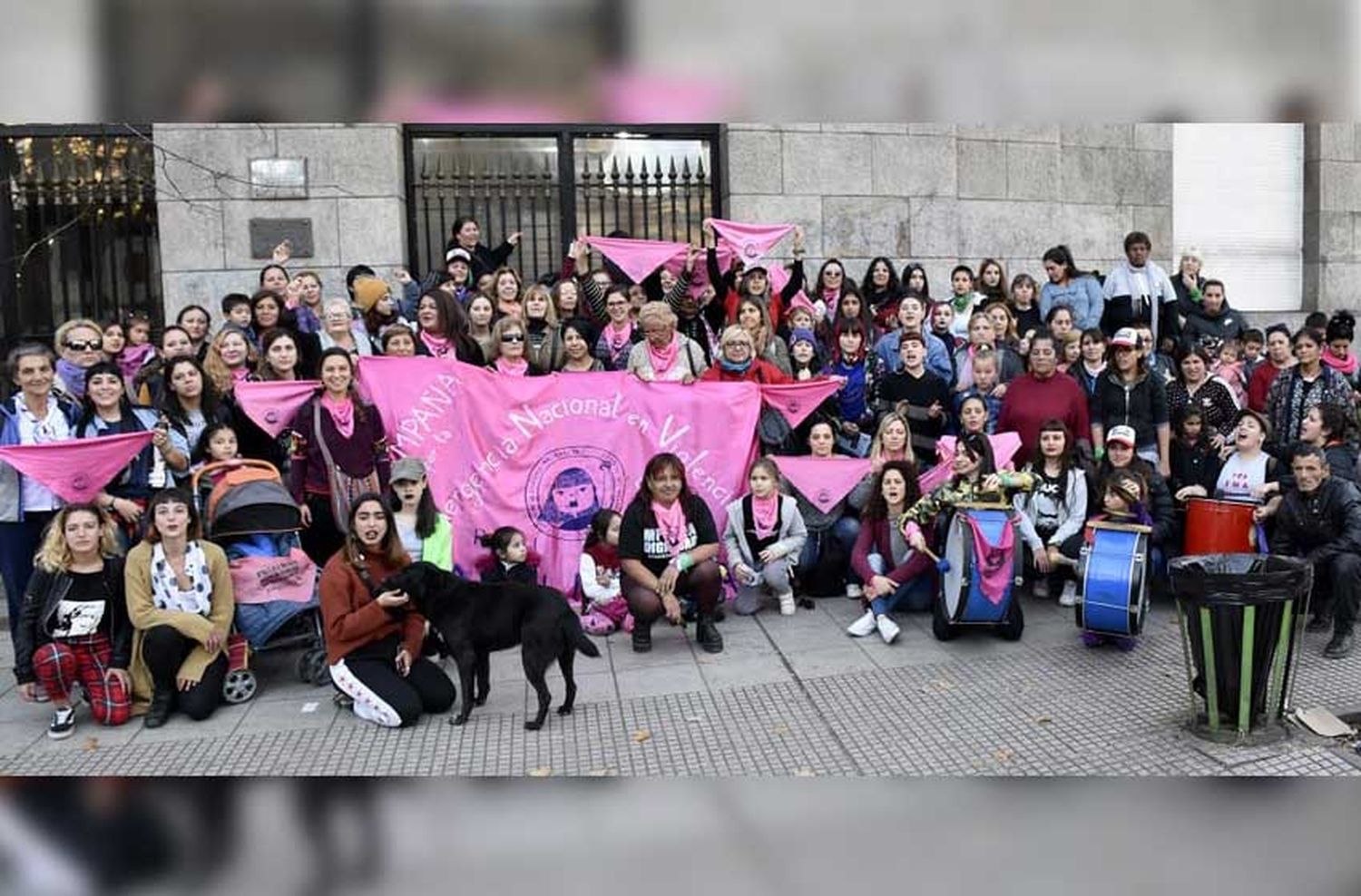 Las mujeres reclamaron por la declaración nacional de Emergencia de Género