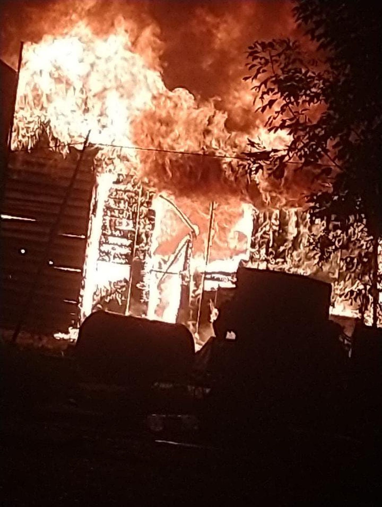 Bomberos Voluntarios actuó en el incendio de vivienda