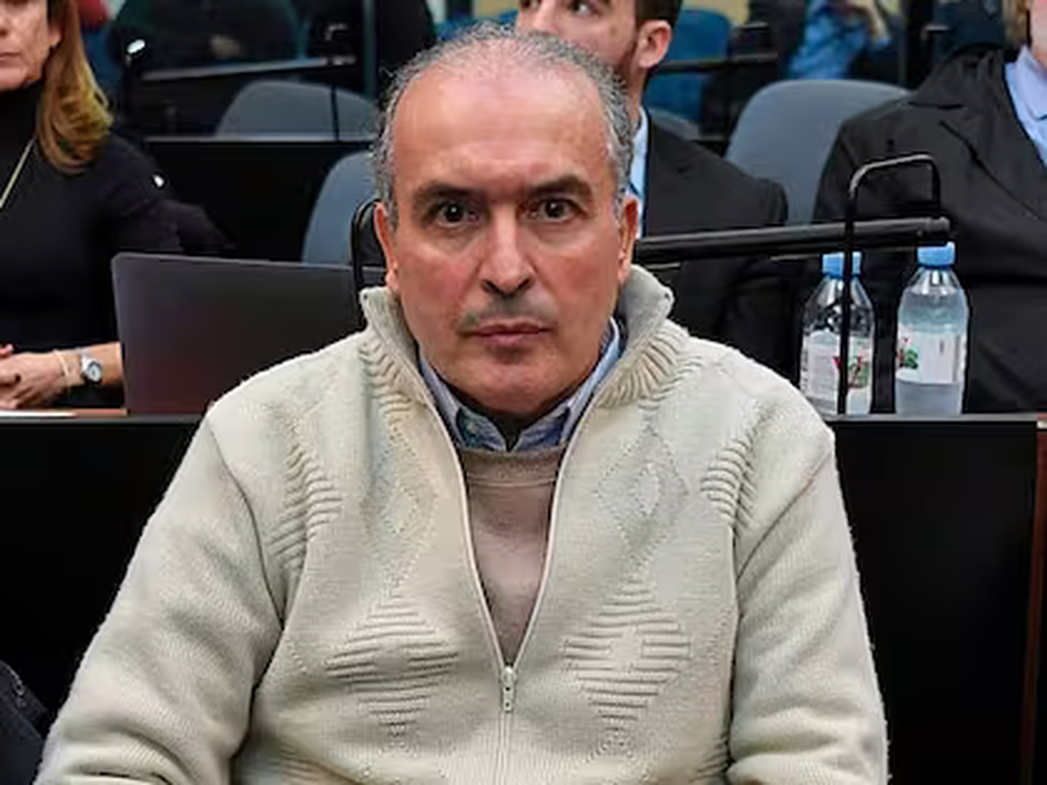 José López se entregó a la Justicia y pidió arresto domiciliario