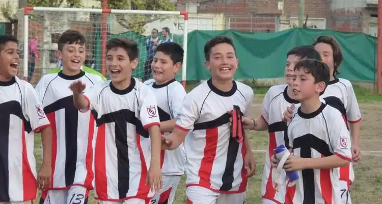 El equipo B de la Liga Infantil jugará la final del Provincial 2006