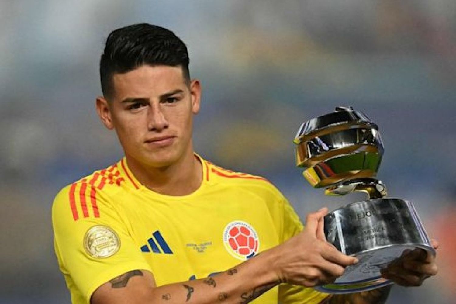 James Rodríguez ganó el premio de mejor jugador de la Copa América