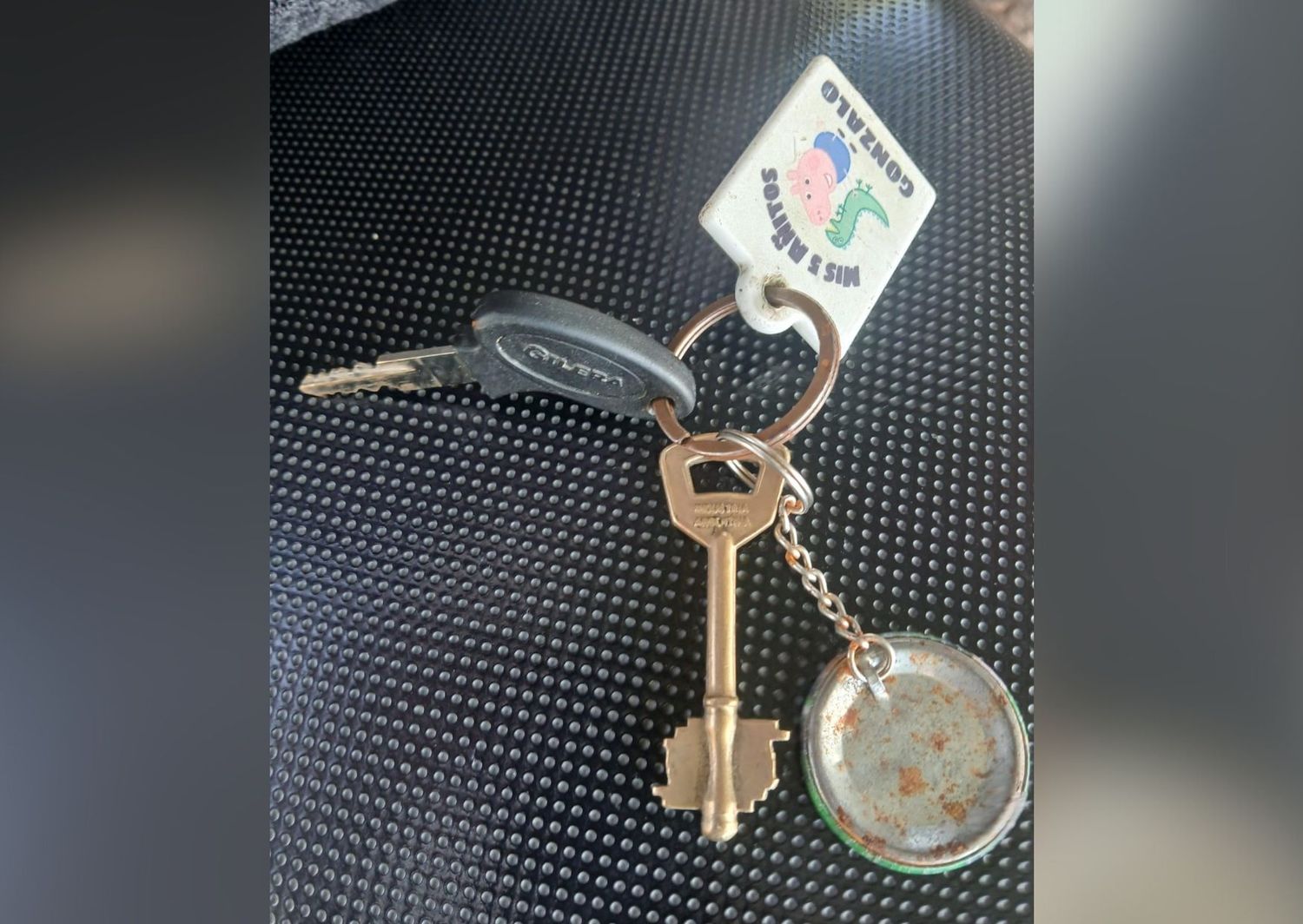 Llaves encontradas en la zona del Club Pescadores