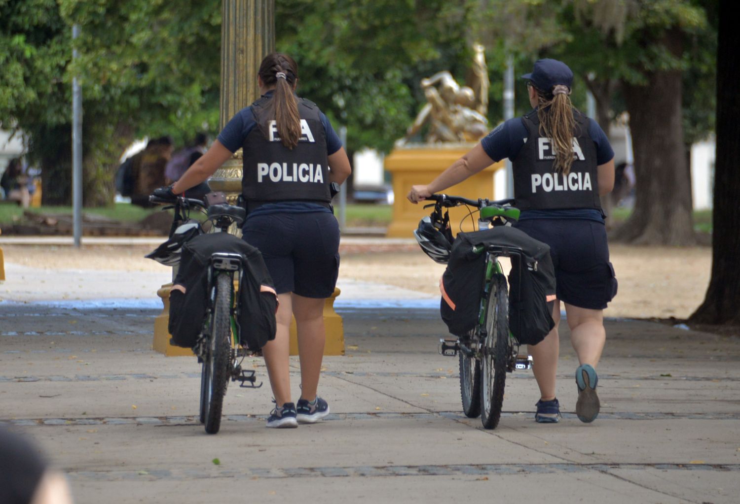 El aumento del 8% acordado con los estatales bonaerenses alcanzará a la Policía y al SPB