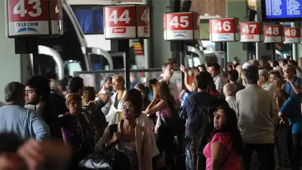 Fin de semana largo: Hubo acuerdo y Ucra levantó el paro de transporte de larga distancia