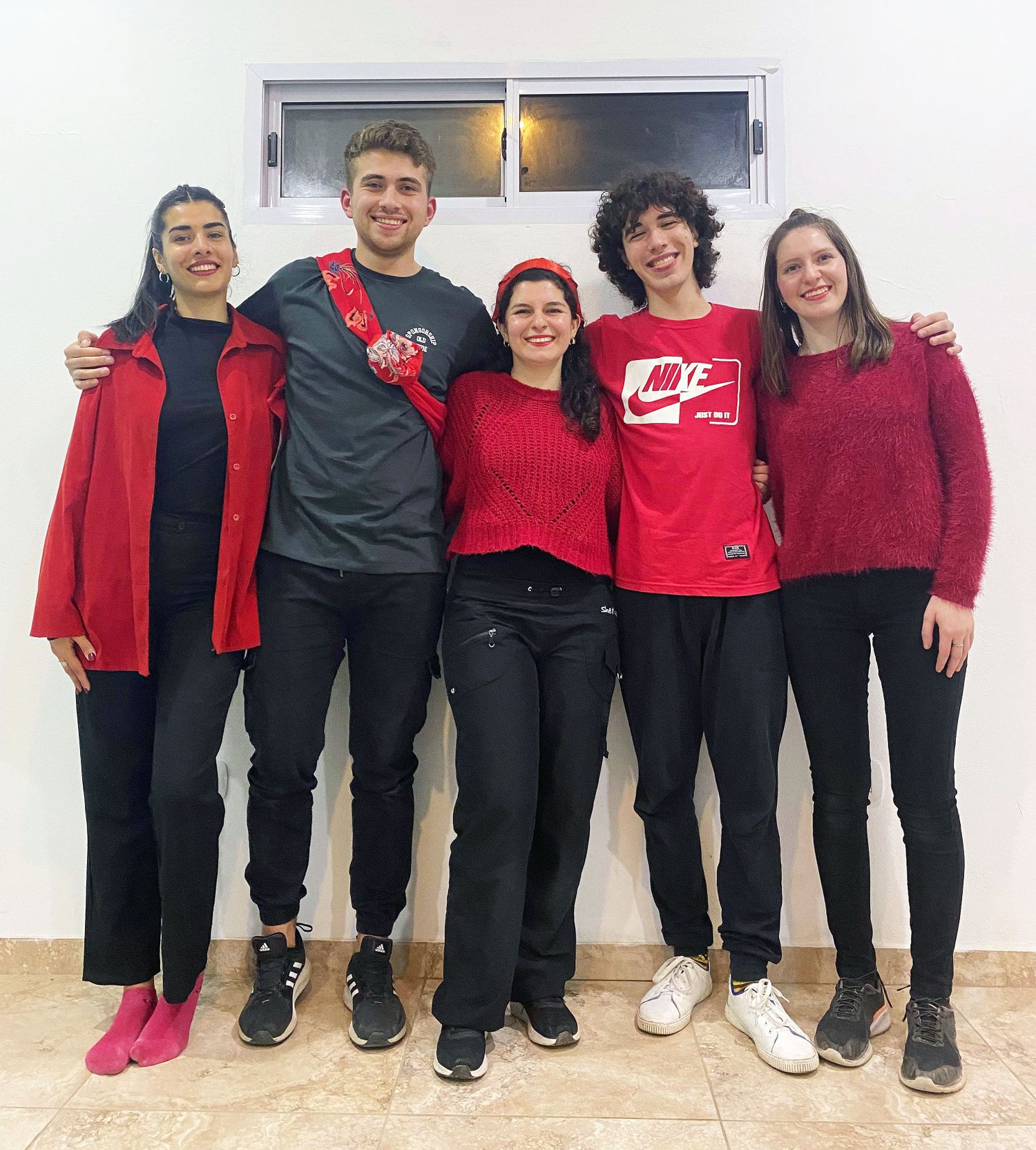 Equipo Aiesec Entre Ríos: Karen Krumrick, Agustín Wilvers, Diana Ronconi, Facundo Larrivey y Romina Sol Ronconi.