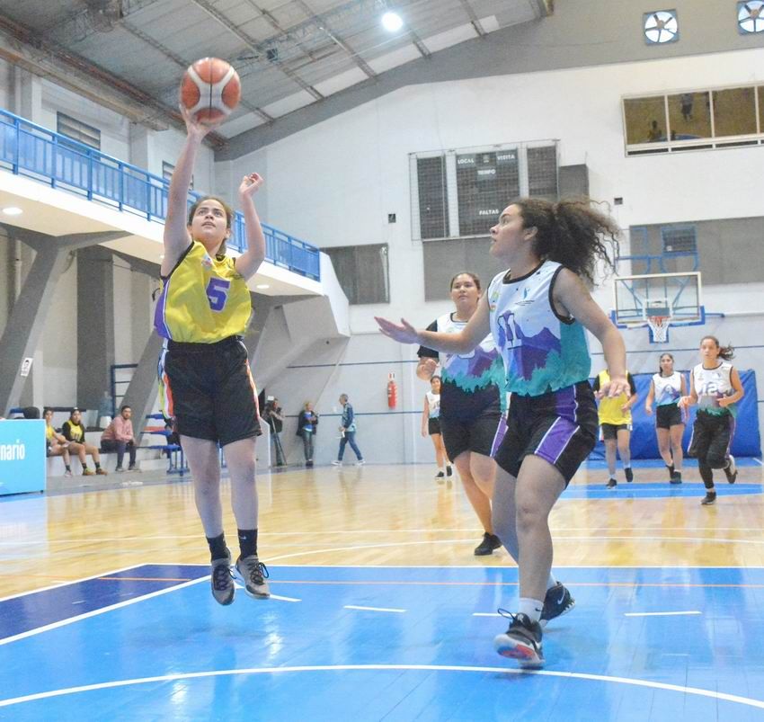 Pozo del Tigre y Formosa
ganaron el básquet sub 17