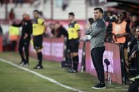 Tevez redobló la apuesta por el arbitraje de Dóvalo