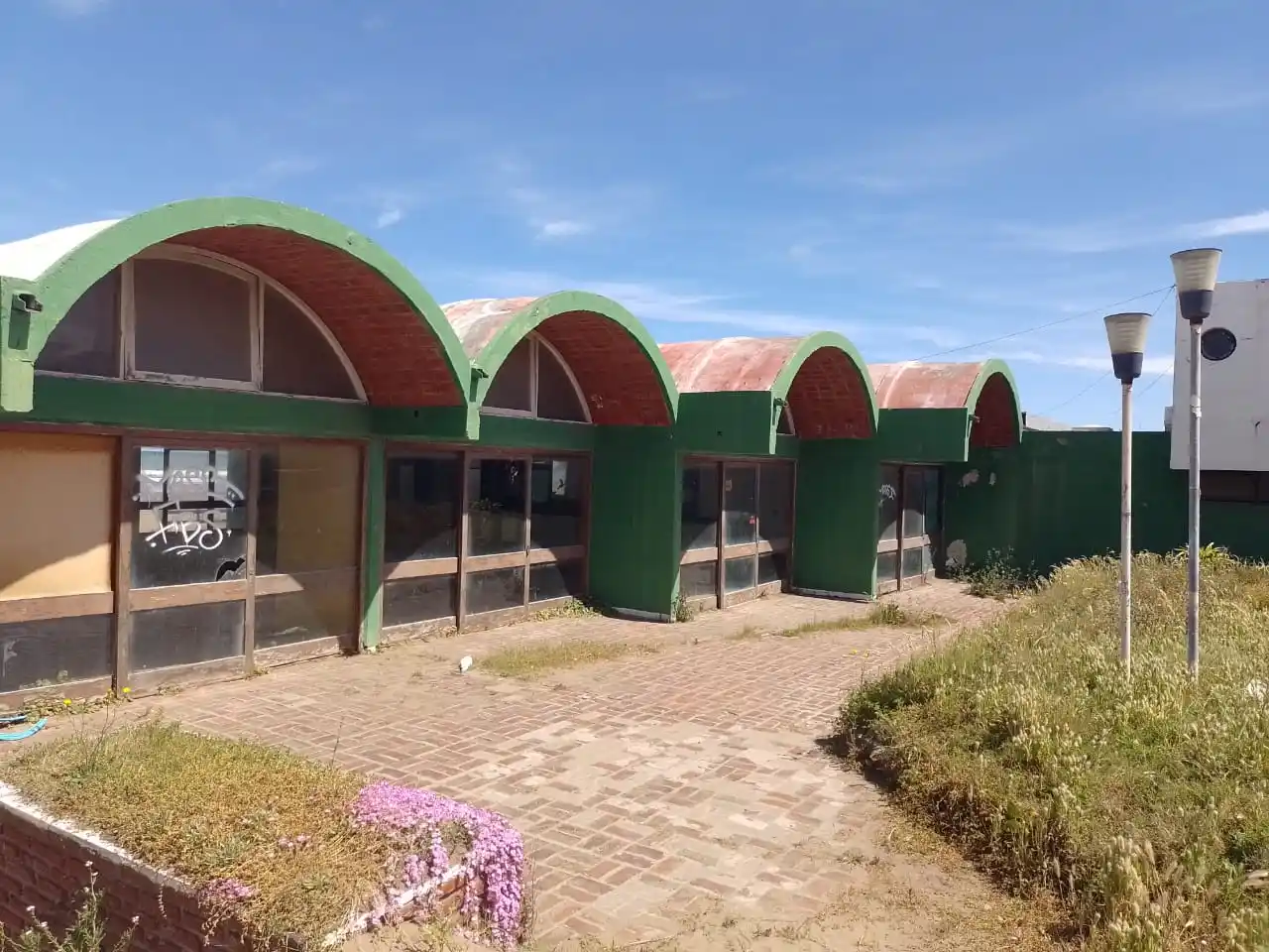 ACA ABANDONADO 8