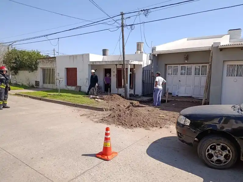 Bomberos controlaron la situación hasta la llegada del personal de Litoral Gas.