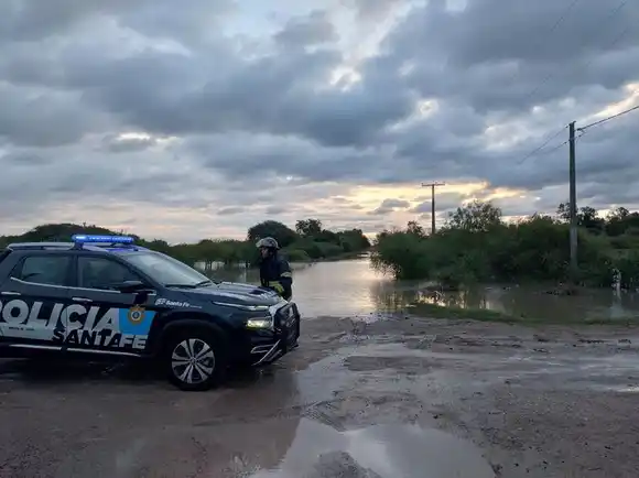 Inundación histórica en Vera: Pullaro visita la ciudad en medio del desastre tras las lluvias devastadoras