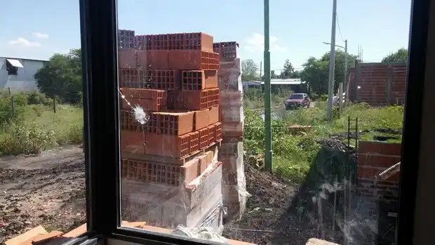 Vandalismo origina complicaciones en obras de Procrear