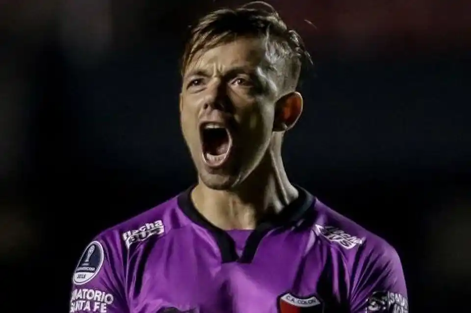Leonardo Burián es pretendido por Lanús