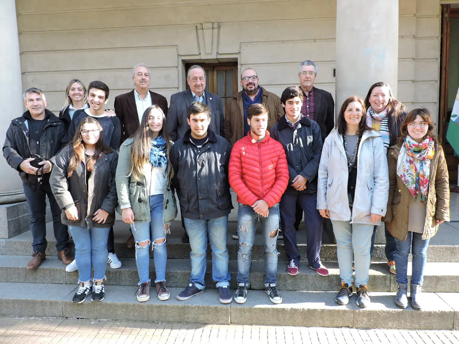 Alumnos de Fulton y Vela viajaron a Montevideo al ganar un concurso