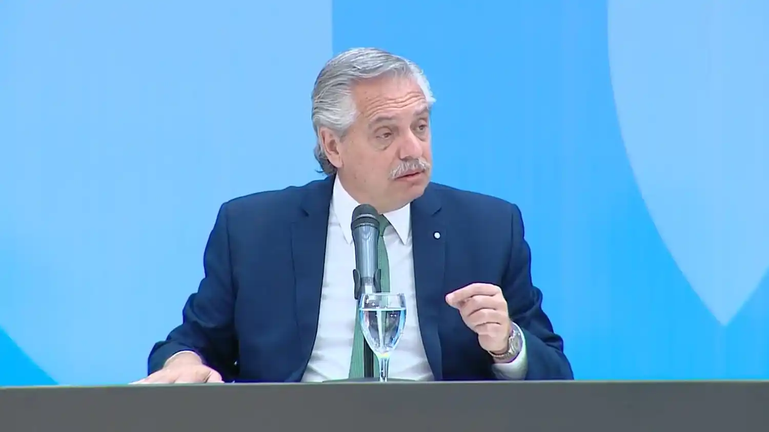El Gobierno oficializó la decisión de pagar con bonos a la Ciudad tras cautelar de la Corte