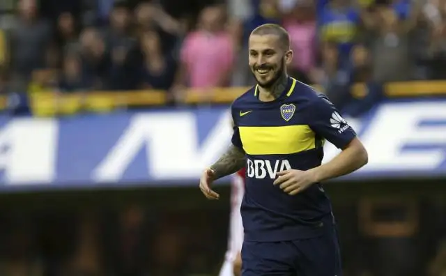 Benedetto, el goleador que espera el llamado de Sampaoli
