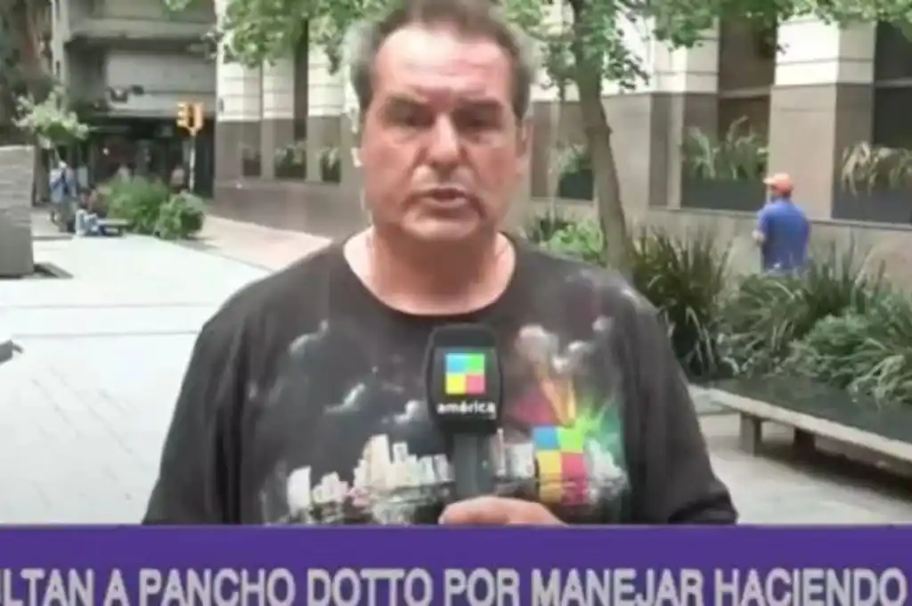 Descalzi no sabía que estaba saliendo al aire en ese momento.