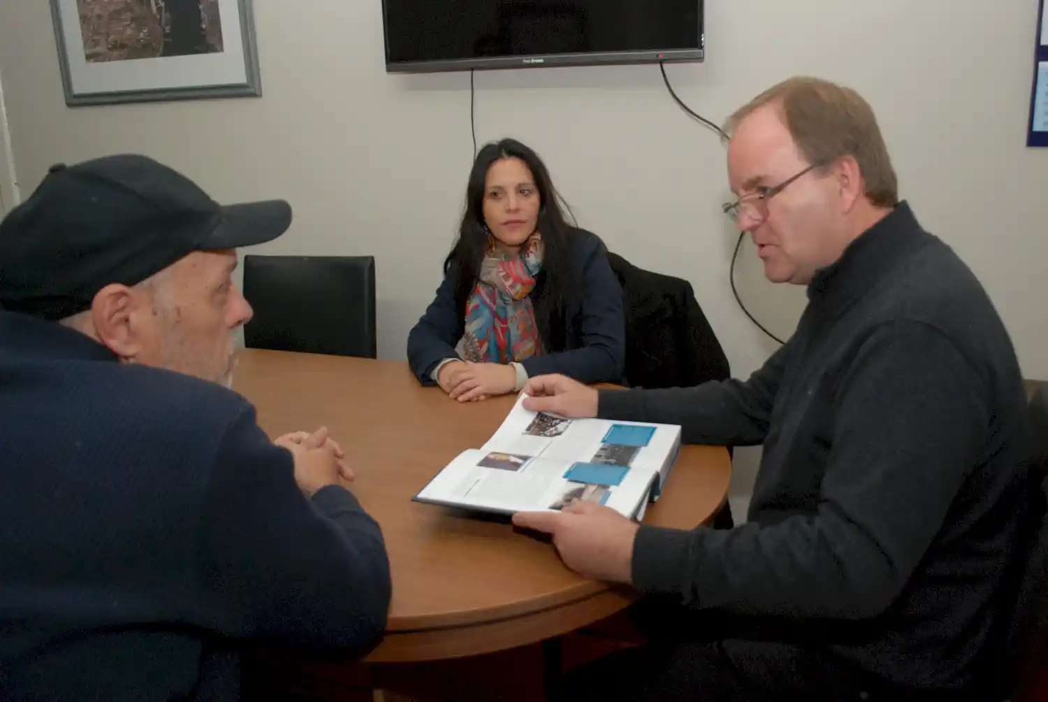 Schwarz, junto a representantes de La Bancaria