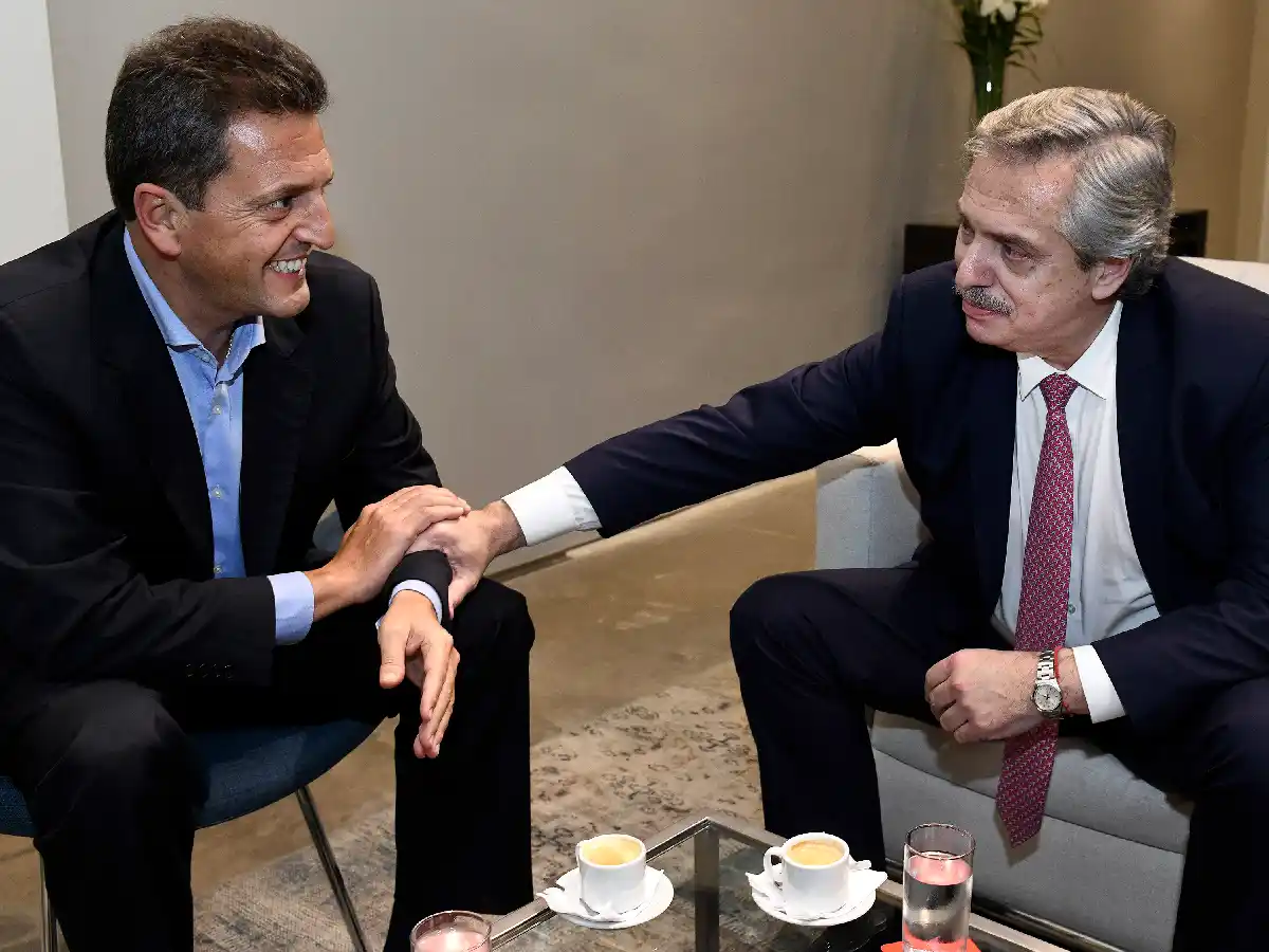 Alberto Fernández y Sergio Massa competirán en las Paso 
