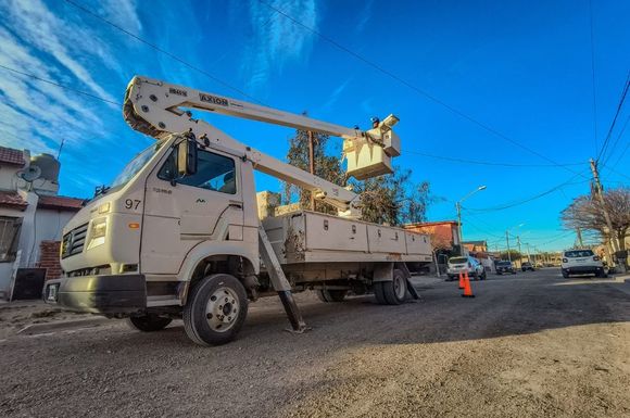Llaman a licitación para la adquisición de un camión destinado a tareas de mantenimiento urbano