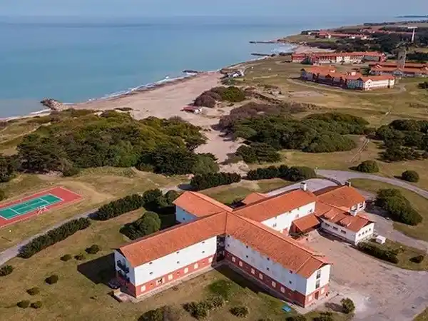 El Gobierno anunció un
nuevo paquete de reformas