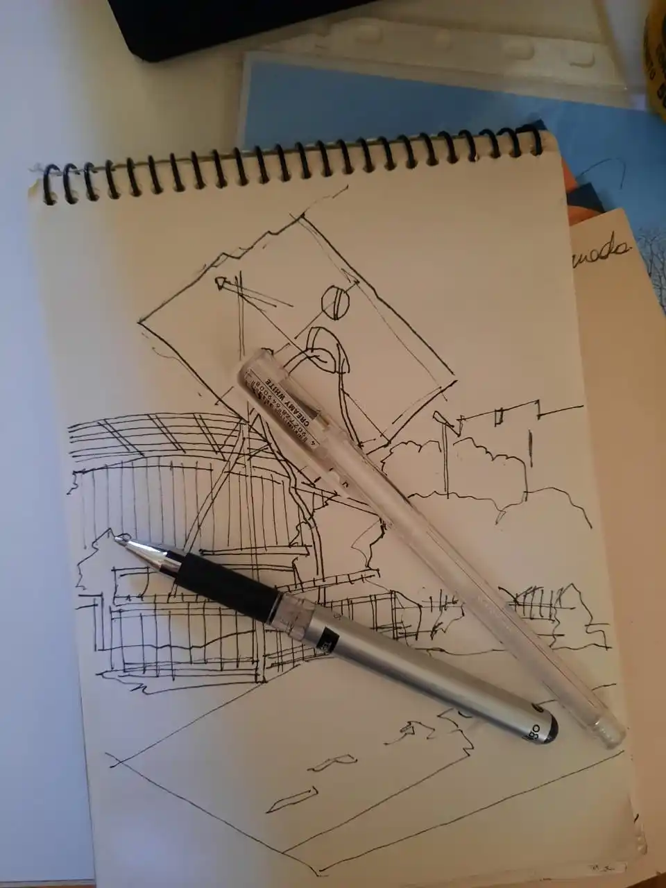 Sala-Expo “José Otondo”: crónicas visuales de sus viajes, símbolos de su amor por la arquitectura y el arte