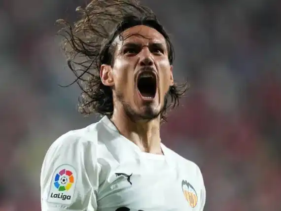 Cavani llegaría para firmar el lunes