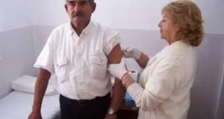 Comenzó la vacunación a jubilados