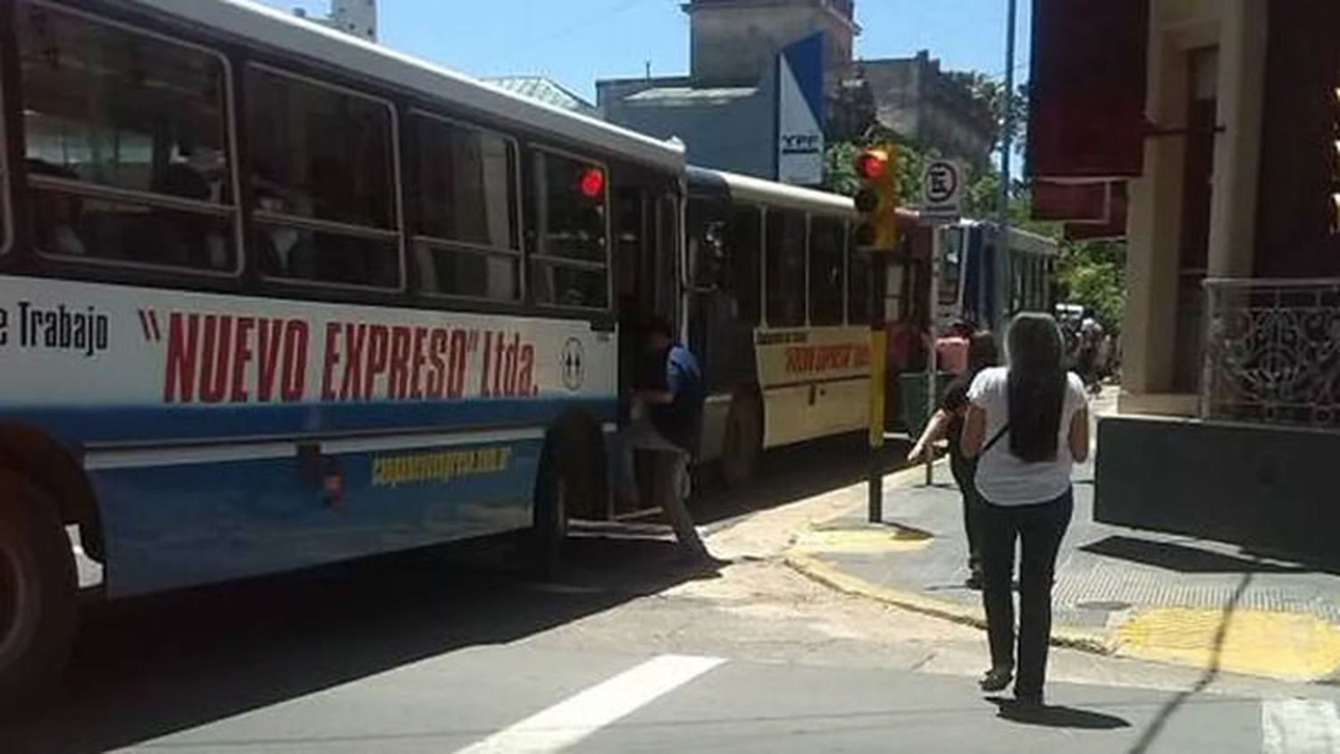 Desde la hora 0 de este sábado aumentaría el boleto de colectivo urbano