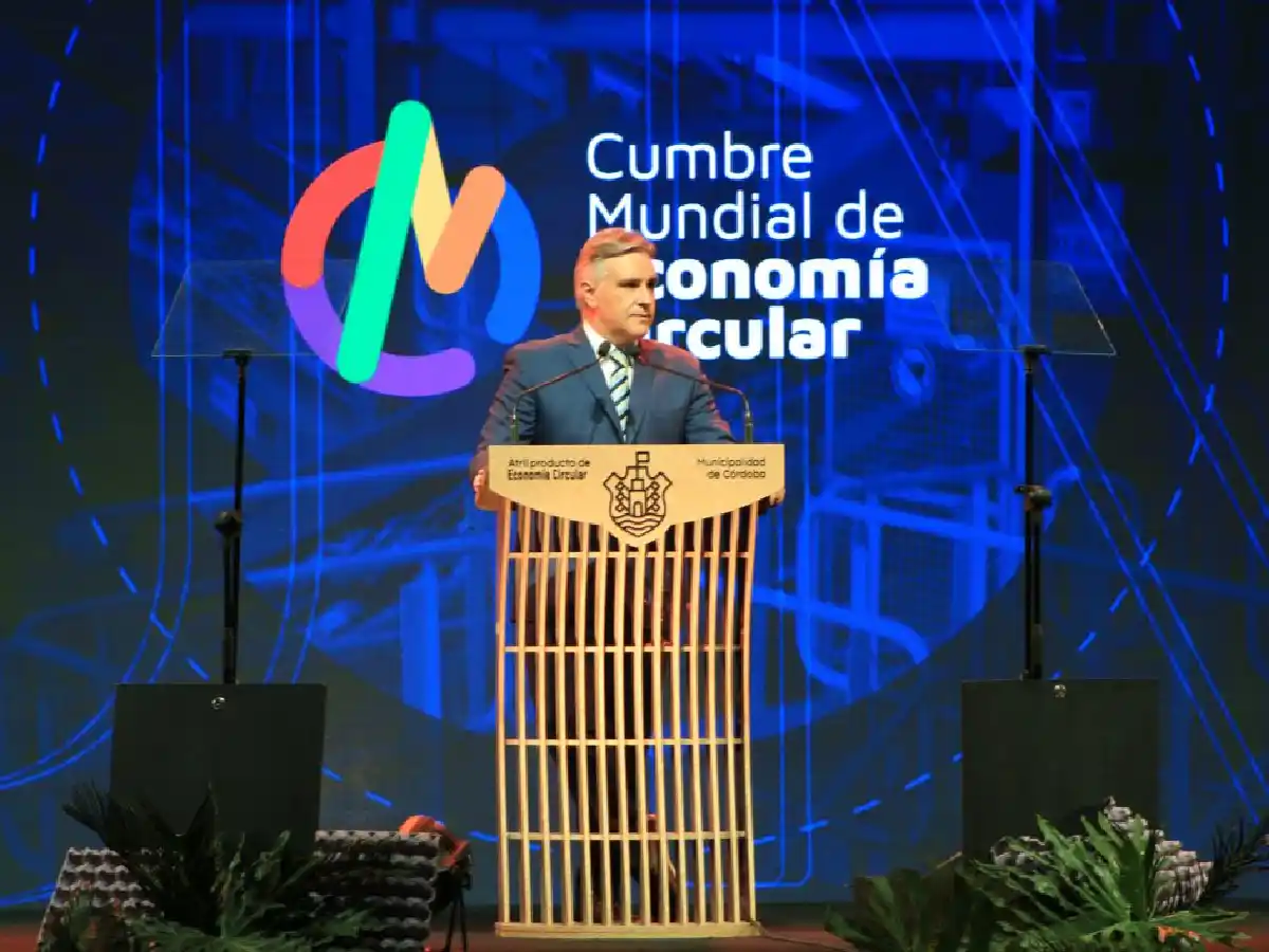 Llaryora: "Debemos actuar en defensa de nuestro planeta, no podemos esperar más"