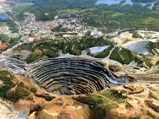 Enrique Viale: “El modelo extractivista no solo trae devastación ambiental sino también social y económica''